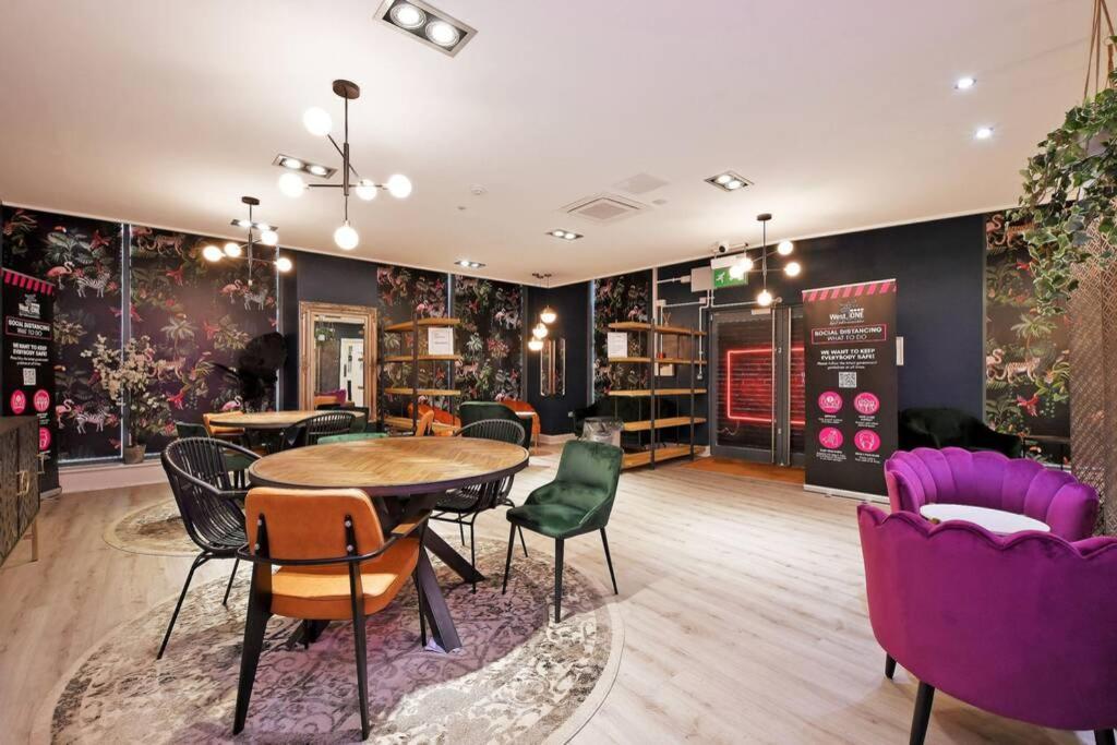 Modern, City Centre, Studio Apartment With Free Wifi, Gym Access, Netflix - West One Шеффілд Екстер'єр фото